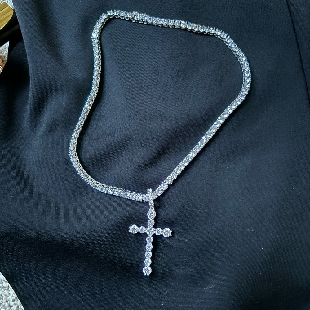 Diamond Cross in White Gold